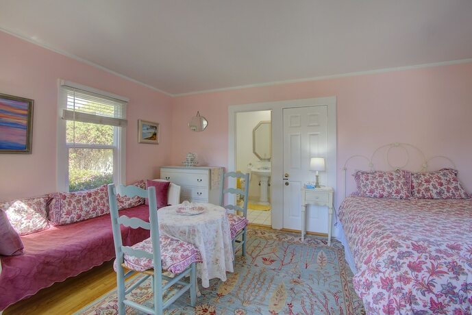 Imagen de la habitación del Hotel Secret Garden Inn and Cottages. Foto 11