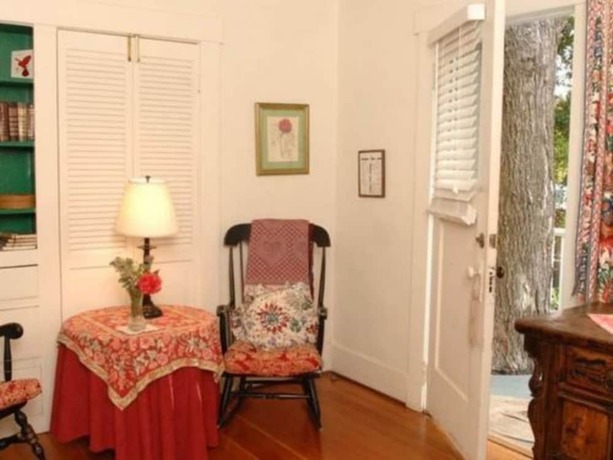 Imagen general del Hotel Secret Garden Inn and Cottages. Foto 7