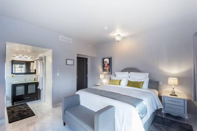 Imagen de la habitación del Hotel Secret Garden Miami Beach. Foto 3