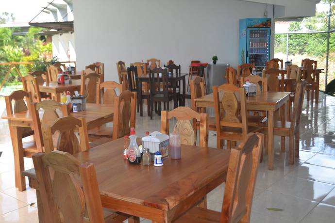 Imagen del bar/restaurante del Hotel Secreto La Fortuna. Foto 2