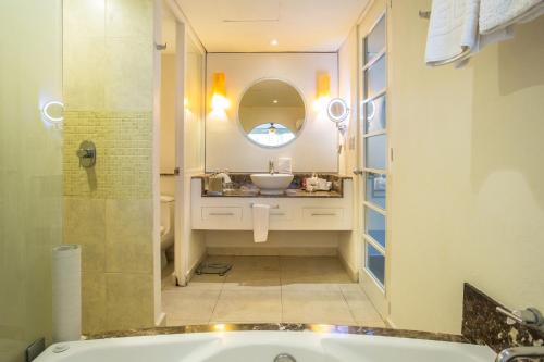 Imagen de la habitación del Hotel Secrets Aura Cozumel - Adults Only - All Inclusive. Foto 8