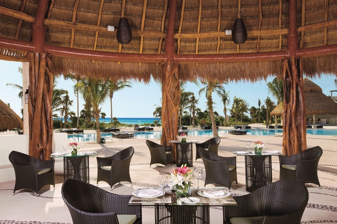 Imagen del bar/restaurante del Hotel Secrets Maroma Beach Riviera Cancun - Adults Only - All Inclusive. Foto 2
