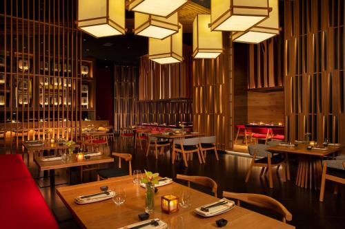 Imagen del bar/restaurante del Hotel Secrets Maroma Beach Riviera Cancun - Adults Only - All Inclusive. Foto 8