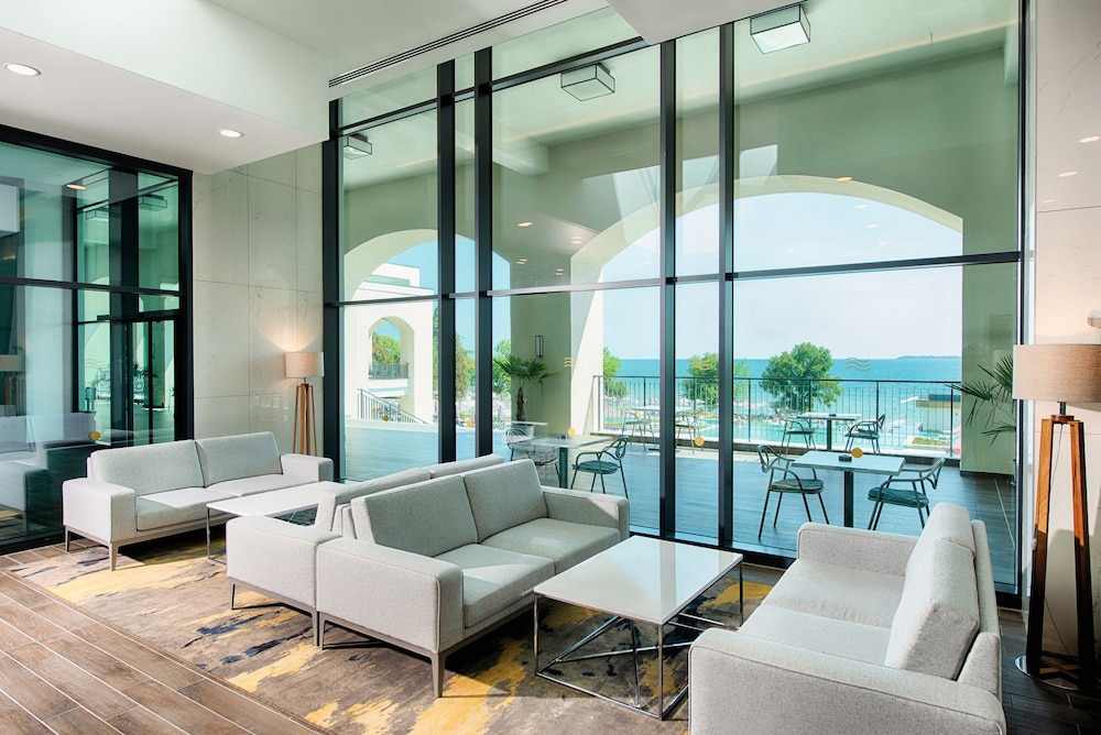 Imagen de los interiores del Hotel Secrets Sunny Beach Resort & Spa. Foto 18