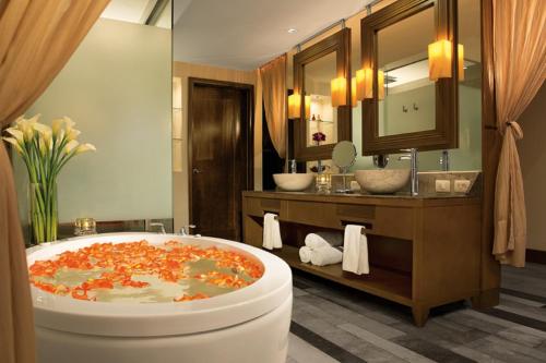 Imagen de la habitación del Hotel Secrets Vallarta Bay Puerto Vallarta - Adults Only - All Inclusive. Foto 13