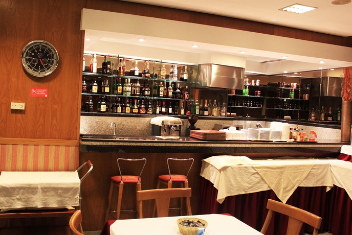 Imagen del bar/restaurante del Hotel Seculo. Foto 2