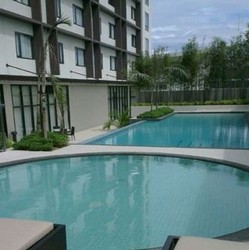 Imagen de la piscina del Hotel Seda Centrio. Foto 12
