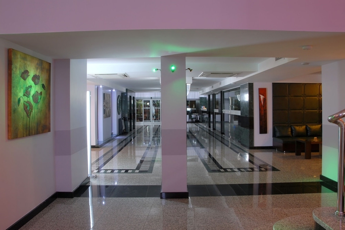 Imagen de los interiores del Hotel Sedef Otel. Foto 18