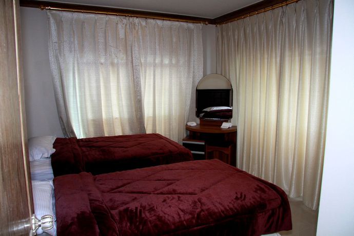 Imagen de la habitación del Hotel Sedrah. Foto 10
