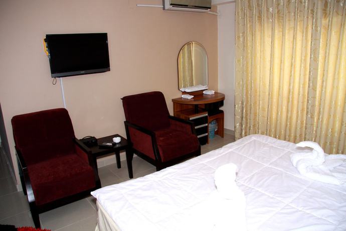 Imagen de la habitación del Hotel Sedrah. Foto 12
