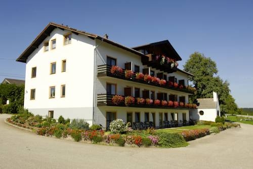 Imagen general del Hotel Seeblick, Bad Endorf. Foto 2