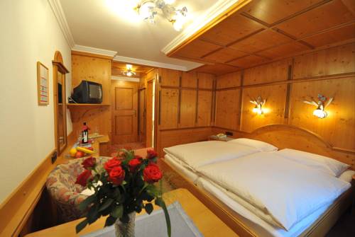 Imagen de la habitación del Hotel Seeblick, Goldegg. Foto 7