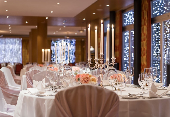 Imagen del bar/restaurante del Hotel Seedamm Plaza. Foto 3