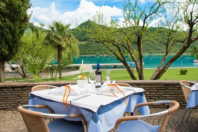 Imagen general del Hotel Seegarten, St. Josef am See - San Giuseppe al Lago. Foto 12