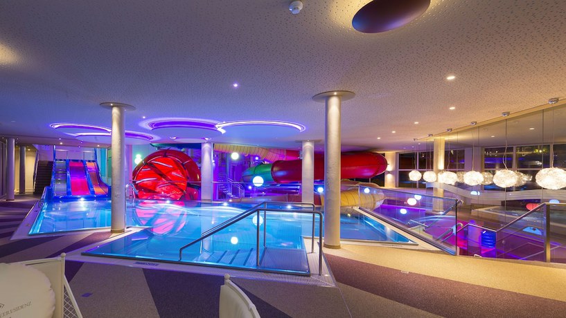 Imagen de la piscina del Hotel Seehof, K&ouml;ssen. Foto 15