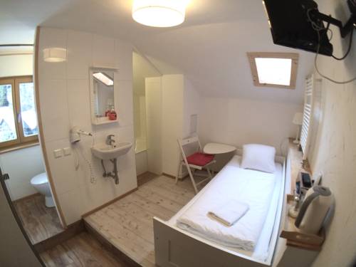 Imagen de la habitación del Hotel Seehotel Am Hallstättersee. Foto 10