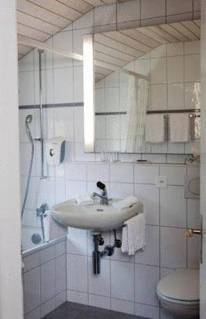 Imagen de la habitación del Hotel Seehotel Bönigen. Foto 12