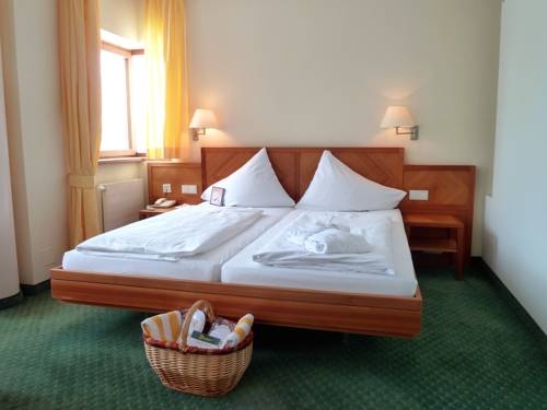 Imagen de la habitación del Hotel Seehotel Brandauer's Villen. Foto 27