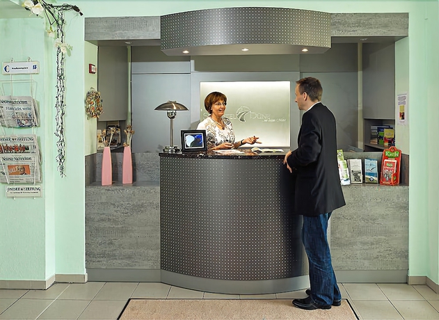 Imagen de los interiores del Hotel Seehotel D&uuml;ne. Foto 17