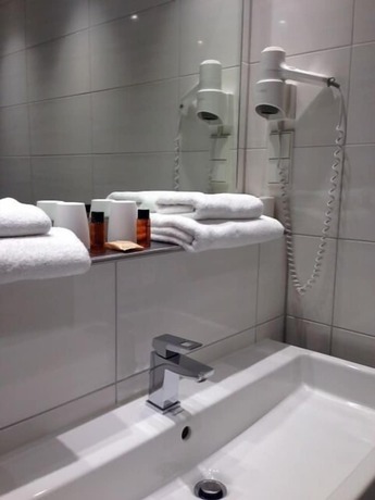 Imagen de la habitación del Hotel Seehotel Forst. Foto 16