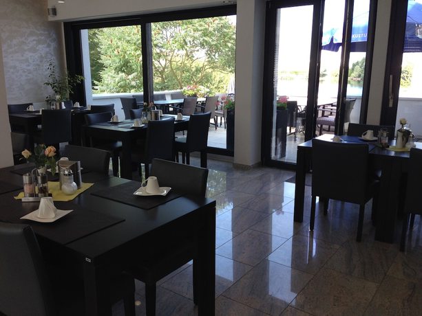 Imagen de los interiores del Hotel Seehotel Forst. Foto 19