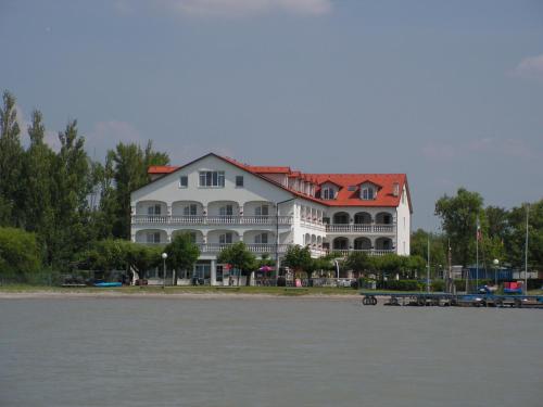 Imagen general del Hotel Seehotel Herlinde. Foto 1