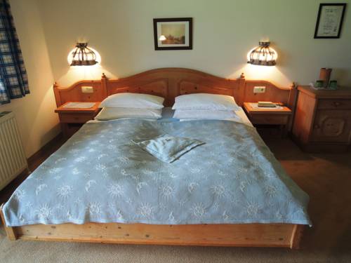 Imagen de la habitación del Hotel Seehotel Huber. Foto 4