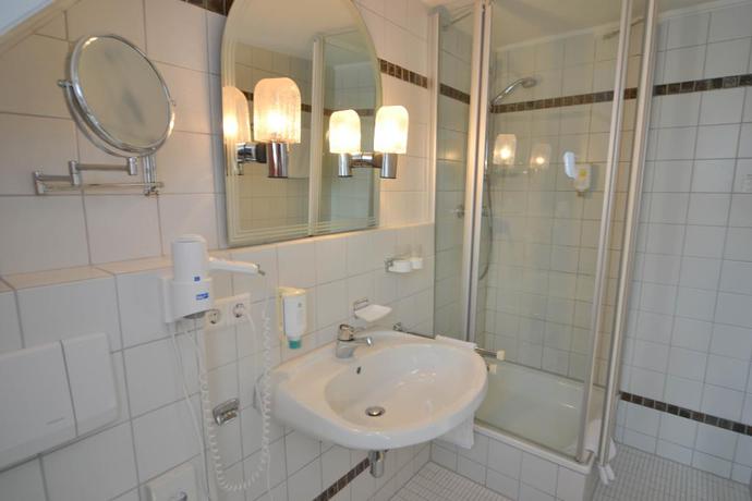 Imagen de la habitación del Hotel Seehotel Hubertus Schluchsee. Foto 5