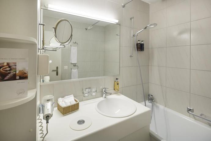 Imagen de la habitación del Hotel Seehotel Kastanienbaum. Foto 11