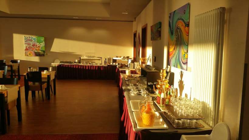 Imagen del bar/restaurante del Hotel Seehotel Kell am See. Foto 7