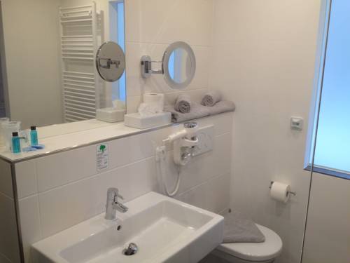 Imagen de la habitación del Hotel Seehotel Lilly. Foto 12