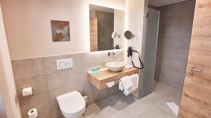 Imagen de la habitación del Hotel Seehotel Maria Laach. Foto 10