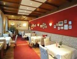 Imagen del bar/restaurante del Hotel Seehotel Schlick. Foto 17