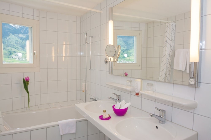 Imagen de la habitación del Hotel Seehotel Wilerbad. Foto 17