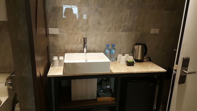 Imagen general del Hotel Seeing Inn. Foto 10