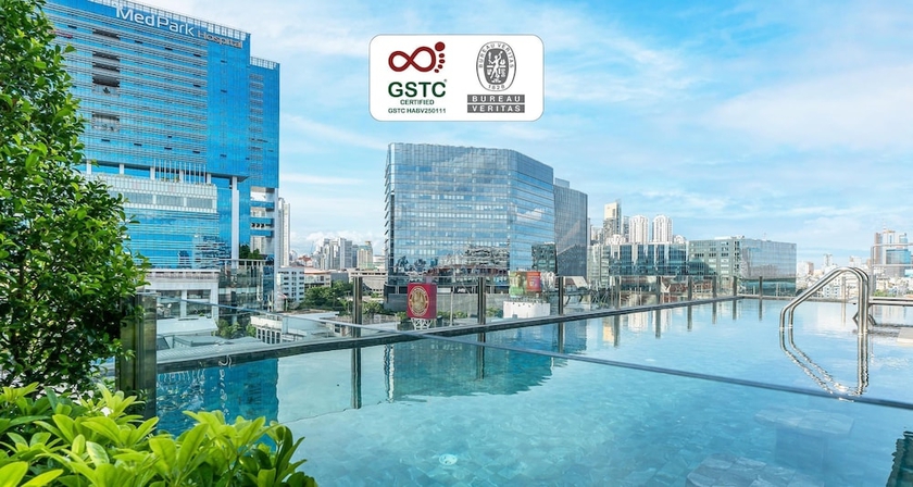 Imagen general del Hotel Seekers Finders Rama IV Hotel, SureStay Collection. Foto 1