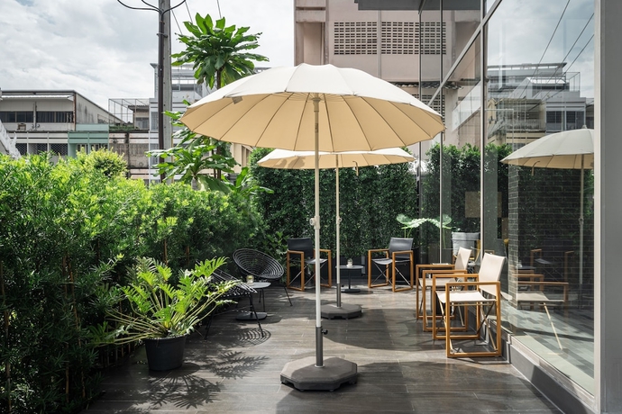 Imagen de los interiores del Hotel Seekers Finders Rama IV Hotel, SureStay Collection. Foto 13
