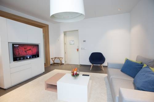 Imagen de la habitación del Hotel Seen Abidjan Plateau. Foto 7