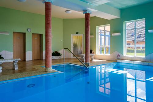 Imagen de la habitación del Hotel Seepark Auenhain. Foto 11