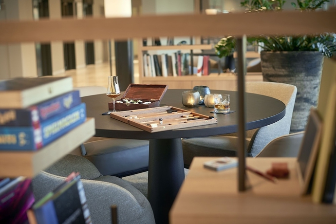 Imagen de los interiores del Hotel Seepark Thun. Foto 17