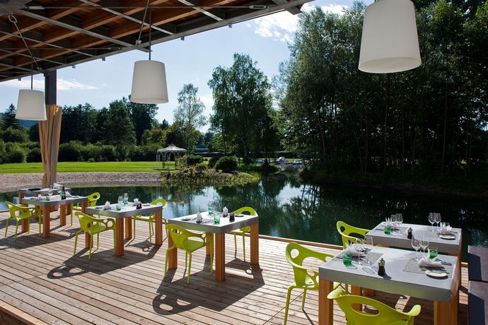 Imagen del bar/restaurante del Hotel Seepark Wörthersee Resort. Foto 3