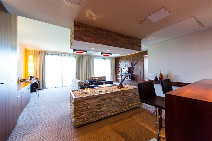 Imagen de los interiores del Hotel Seepark Wörthersee Resort. Foto 16