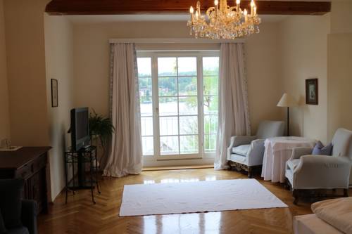 Imagen de la habitación del Hotel Seeschl&ouml;&szlig;l Velden. Foto 3