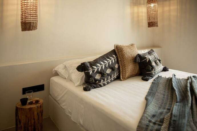 Imagen de la habitación del Hotel Seesoo Paros Beachfront Resort. Foto 17