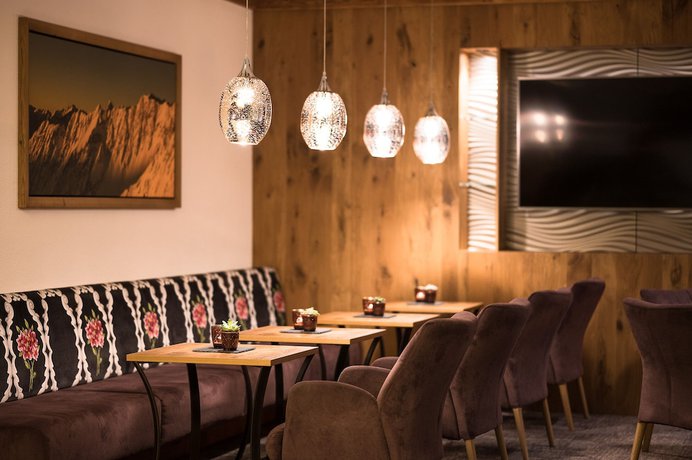 Imagen del bar/restaurante del Hotel Seespitz, Paznaun. Foto 3