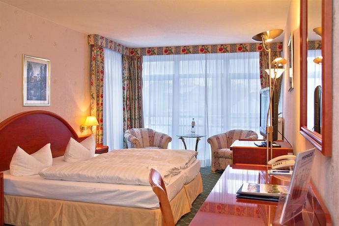 Imagen del bar/restaurante del Hotel Seetelhotel Ostseehotel Ahlbeck. Foto 3