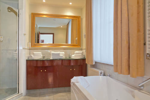 Imagen de la habitación del Hotel Seetelhotel Ostseeresidenz Heringsdorf. Foto 4
