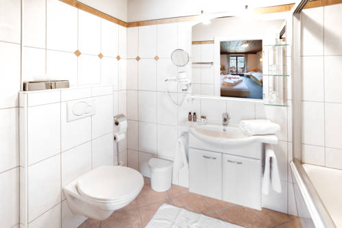 Imagen de la habitación del Hotel Seewinkel. Foto 16