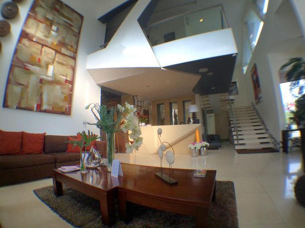 Imagen de los interiores del Hotel Segara Suites. Foto 4