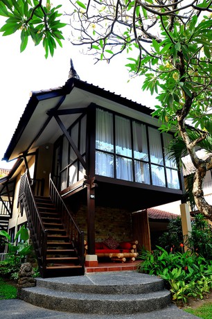 Imagen de los exteriores del Hotel Segara Village. Foto 11